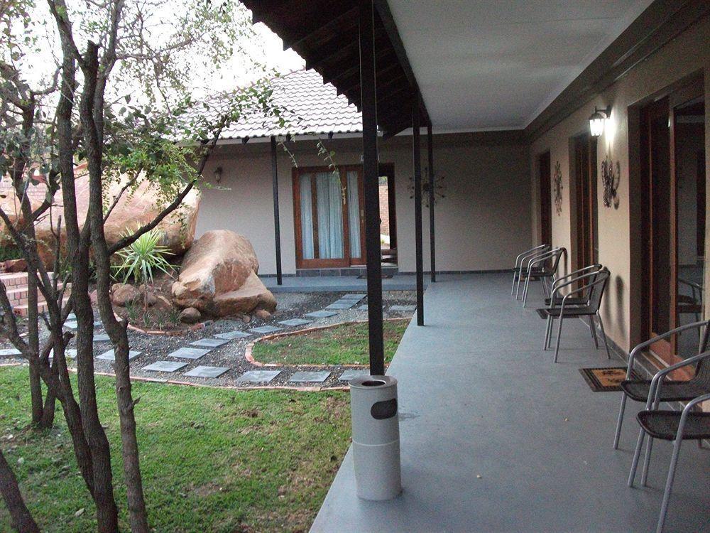 Meerkat Manor Коматипорт Екстериор снимка