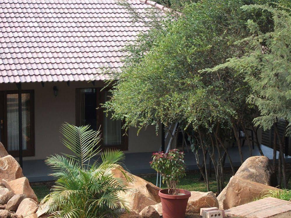 Meerkat Manor Коматипорт Екстериор снимка